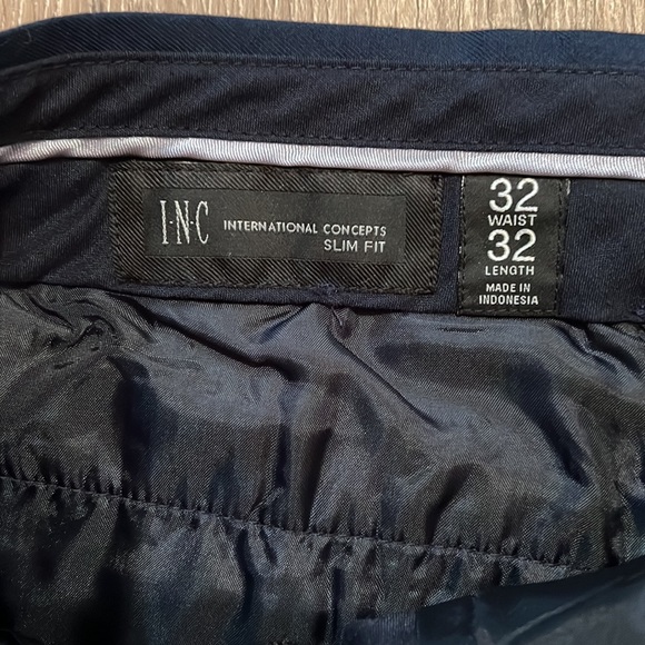 Navy Slim Fit dress pant 32x32 - Picture 2 of 3